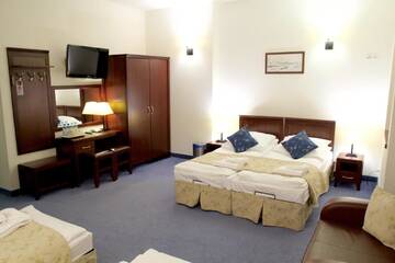 Фото номера Четырехместный номер Отель Hotel Patria Zakopane г. Закопане 3