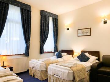 Фото номера Трехместный номер Отель Hotel Patria Zakopane г. Закопане 4