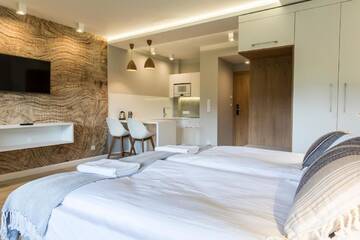 Фото номера Улучшенные апартаменты с видом на горы Апарт-отели Royal Hill Residence г. Закопане 4