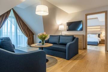 Фото номера Апартаменты с 1 спальней, балконом и мини-кухней Отель Radisson Blu Hotel &amp; Residences г. Закопане 6