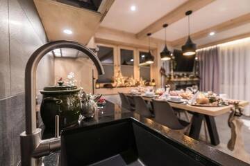 Фото номера Шале с двумя спальнями Шале Domek Góralski - Górski Hyr г. Закопане 62